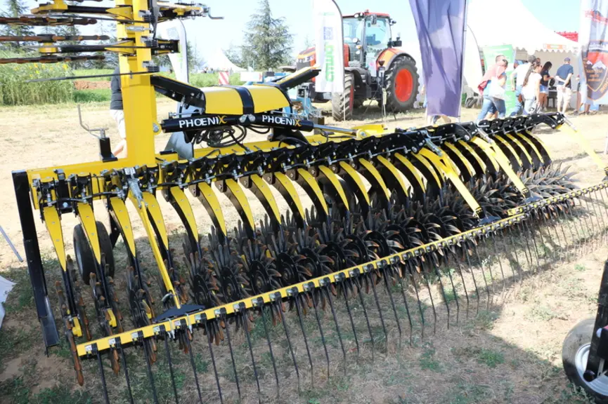La houe rotative Helios de Phenix © M. Portier