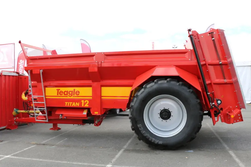 Les épandeurs Teagle Titan possèdent une caisse monocoque soudée et un châssis autoporteur. © M. Portier
