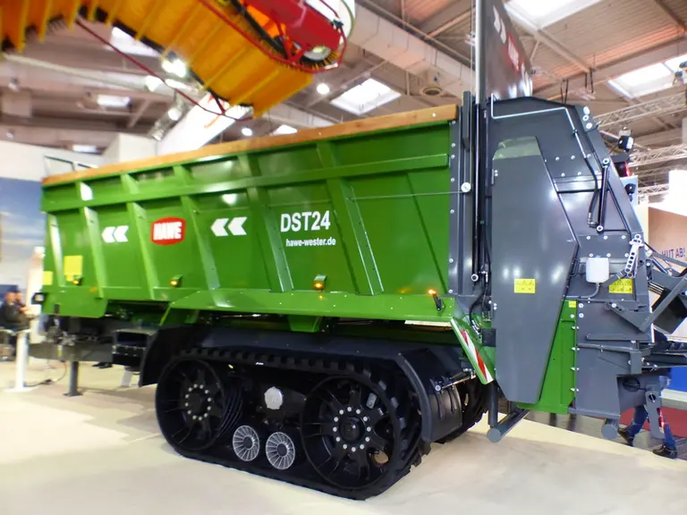 Le châssis porteur WPS 22 est équipé de chenilles Claas Terra Trac. © D. Laisney