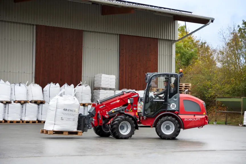 Les chargeuses Weidemann 2080LP et 2080LPT loge un moteur Deutz de 61 ou 75 ch.. © Weidemann