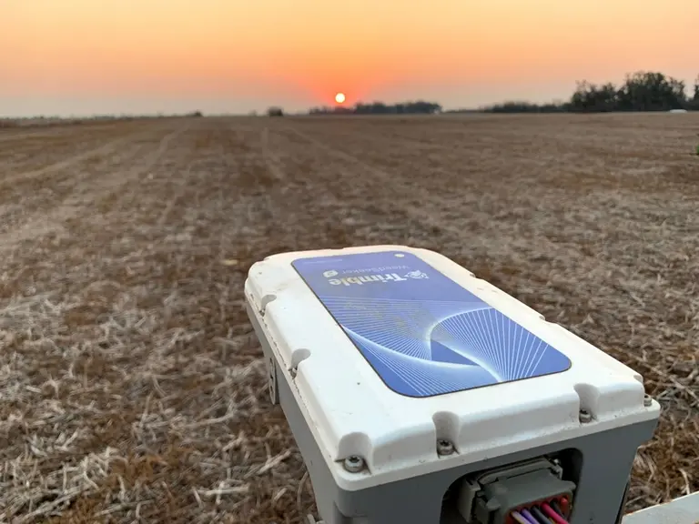 Le module Weedsekker 2 de Trimble permet de réduire jusqu'à 90 % l'emploi d'herbicides. © Trimble