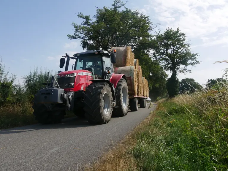 Essai du tracteur Massey Ferguson MF7718 S Exclusive  © L. Vimond