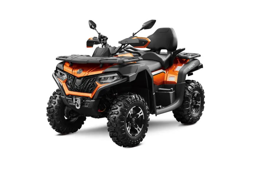 Le quad CForce 625 Touring de CF Moto dispose d'un grand dosseret pour transporter confortablement le passager. © CF Moto