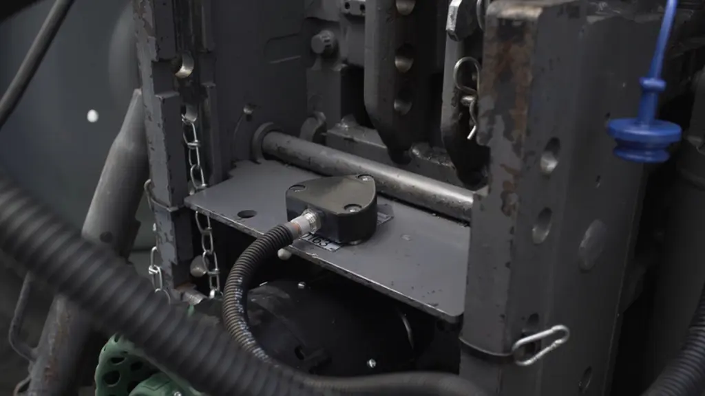Aimanté, le gyroscope du tracteur se place facilement. © Kuhn