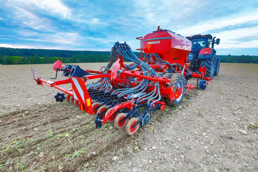 Le Focus 3 TD de Horsch se distingue des autres modèles Focus TD par l'adoption d'une cuve en acier de 3 500 litres.  © Horsch