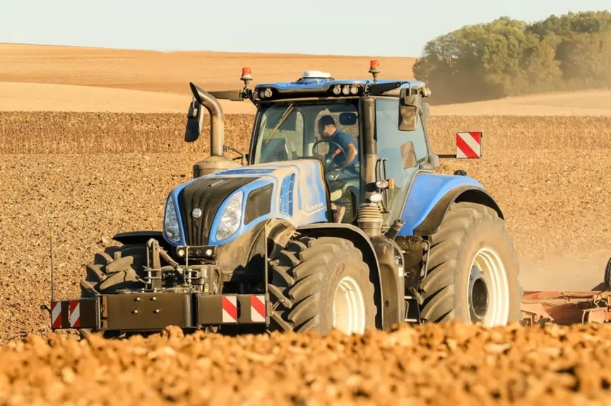 Essai du New Holland T8.380 Genesis dans l'Yonne © F. Mabilat