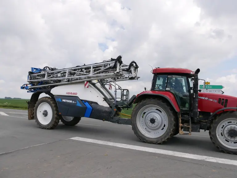 Le pulvérisateur Meteor R-Activ a été apprécié sur la route pour son bon comportement. 