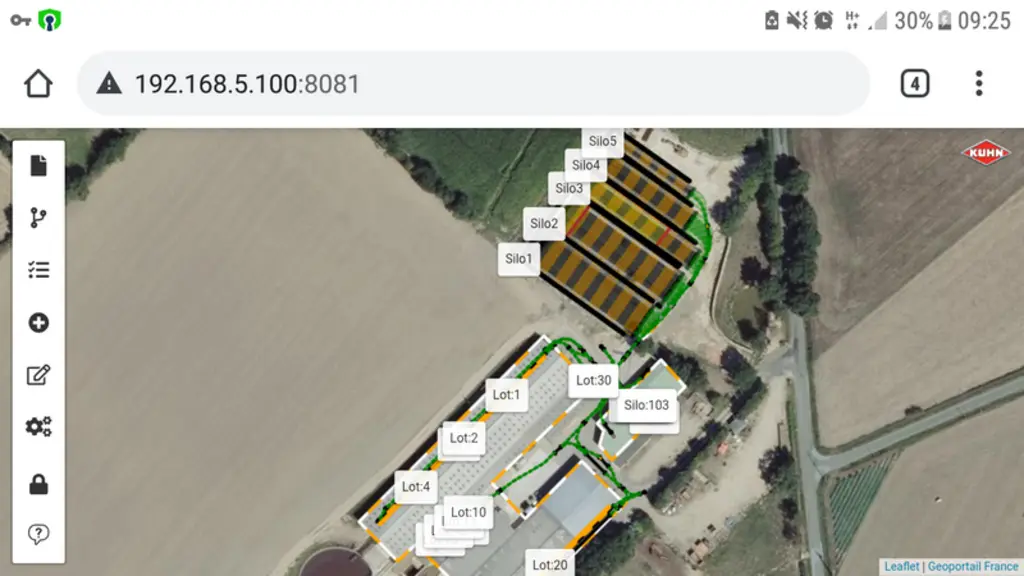 L'interface de gestion de l’automate TrackDesign permet de contrôler l’activité de la machine Kuhn Aura, la géolocaliser en temps réel, inspecter les