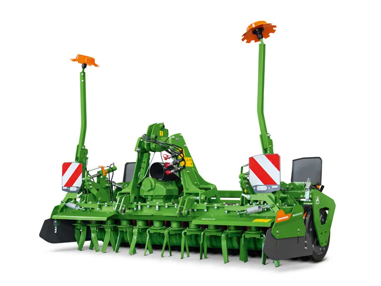 La herse rotative Rotamix se décline en largeurs de 3 et 4 m.