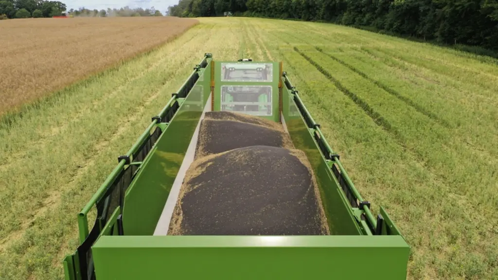 La remorque à déchargement à plat GX de Krone dispose d'une caisse étanche compatible avec les petites graines.
