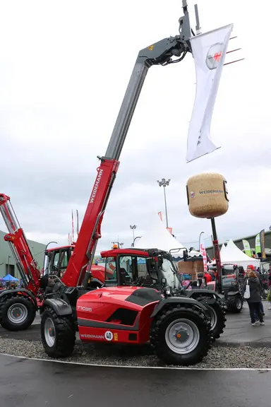 Le chargeur télescopique Weidemann T7 offre une hauteur de levage de 7 m
