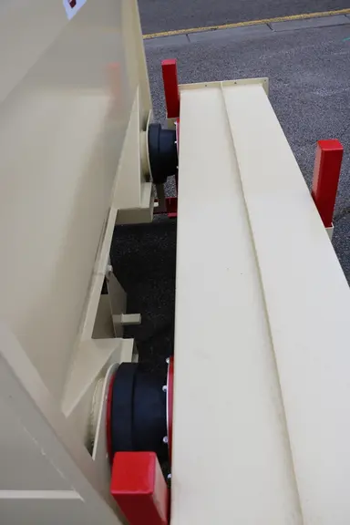 Le container de séchage de Deboffles peut être relié à une gaine de ventilation.