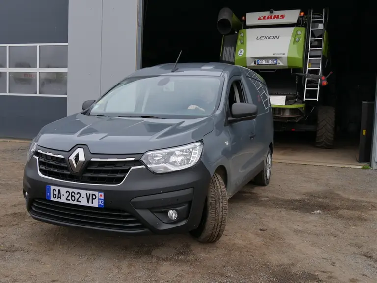 [Essai] Renault Express Van Confort Blue dCi 95 – Un utilitaire rustique pas forcément économique
