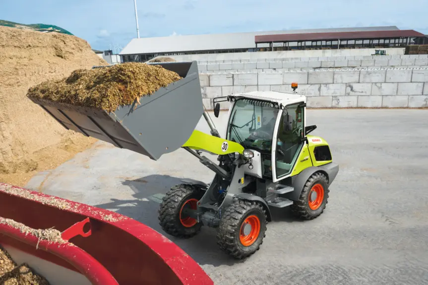 La gamme de chargeuses articulées Claas Torion de type compact se compose désormais de trois modèles développant de 46 à 74 chevaux.