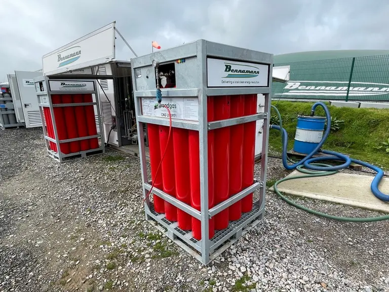 Le biométhane est stocké dans des racks contenant 160 kg de gaz.