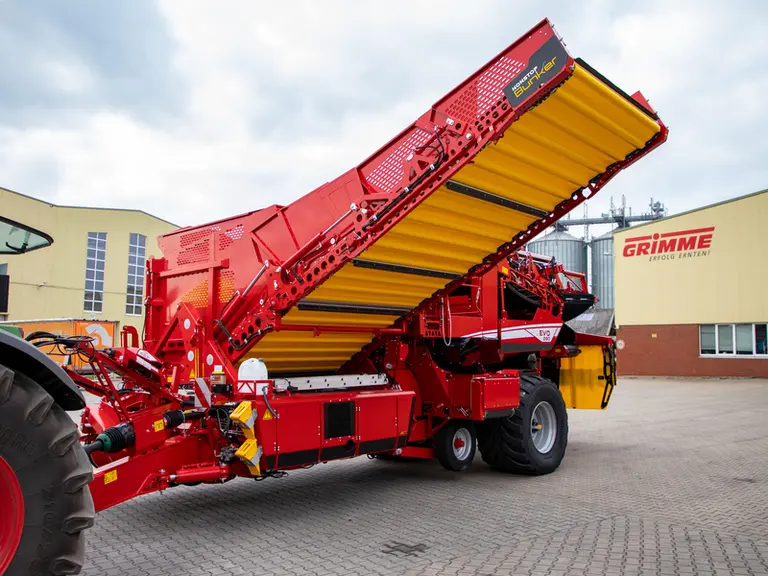 L’arracheuse de pommes de terre Grimme EVO 280 accède désormais en option à une trémie NonstopBunker de 7,5 tonnes.
