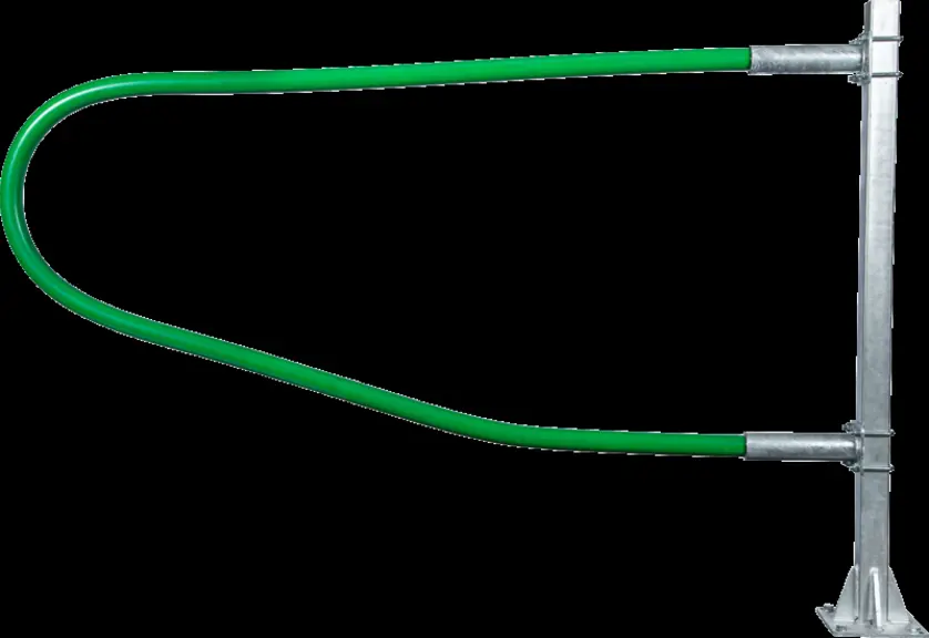 La logette flexible Prima de Patura s’installe, au choix, sur un poteau carré 60x60 mm (hauteur réglable) ou sur barres horizontales (largeur ajustabl