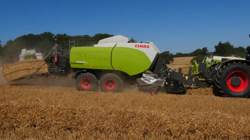 Sur les presses à balles cubiques Claas Quadrant 5200 et 5300 Evolution, le broyeur sous flèche d'origine Müthing  est monté d'usine.
