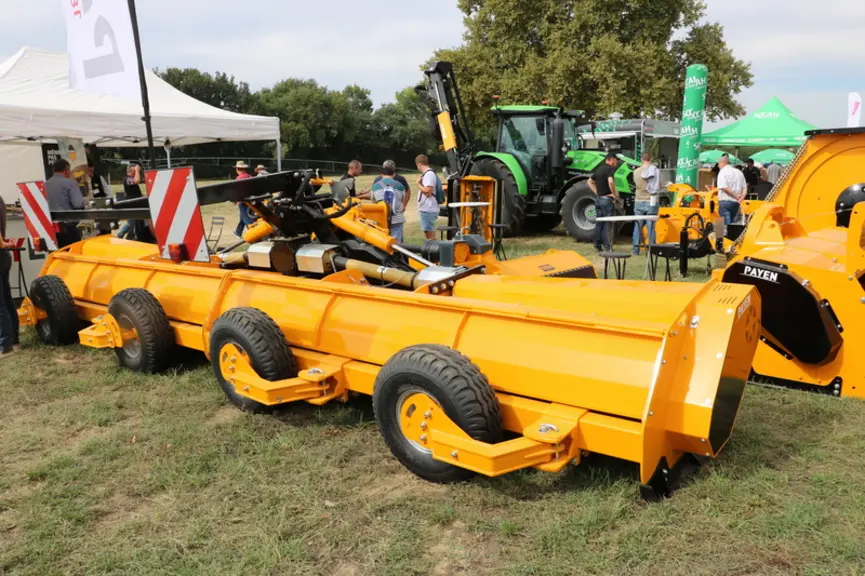 Broyeur Payen repliable XFT de 6,40 m de large