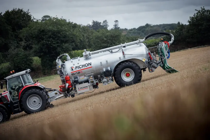 Le dispositif Alta de Samson et Pichon utilise deux circuits de vidange, un avant et un arrière, pour garantir une décharge totale de la tonne à lisie
