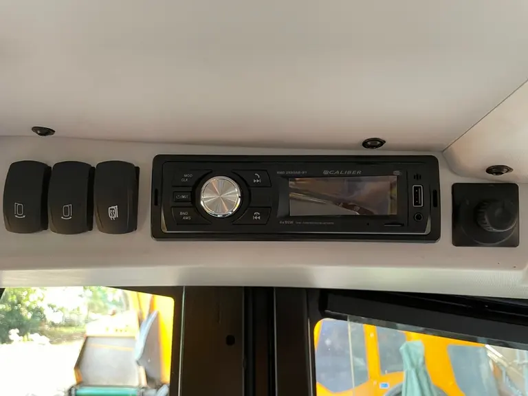 La mélangeuse automotrice Autospire Compact de Lucas G peut être équipée de rétroviseurs électriques et dégivrants en option.