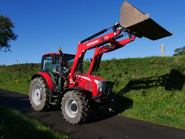Sur la route, le McCormick X5.100 est confortable, mais les essayeurs opteraient toutefois pour le pont avant et/ou la cabine suspendus optionnels.