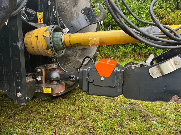 Le dispositif FireSafe de Siwi utilise une interface à pilotage hydraulique pour décrocher le timon sans action humaine.