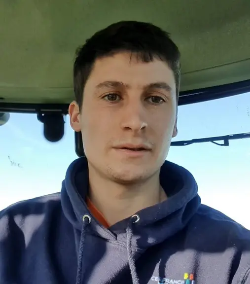 Maxime Emprou : « L'exploitation familale n'était pas assez grande pour justifier l'investissement dans une solution d'autoguidage RTK du commerce. »