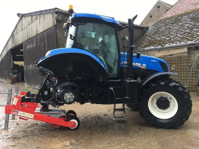 Le lève-tracteur Trakjak mesure 1 m de large et 2,20 m de long.