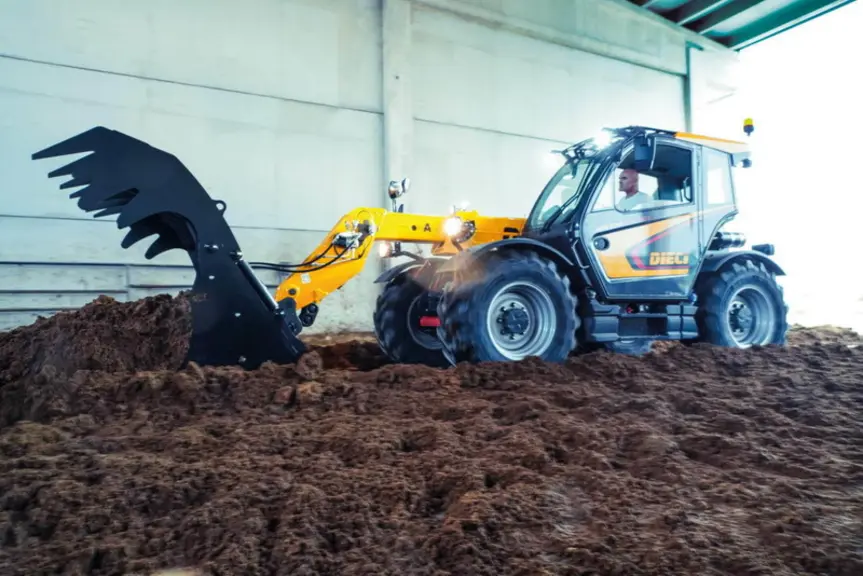 Les chargeurs télescopiques Agri Star 37.7, 40.8 et 38.10 lèvent de 3,7 à 4 tonnes.