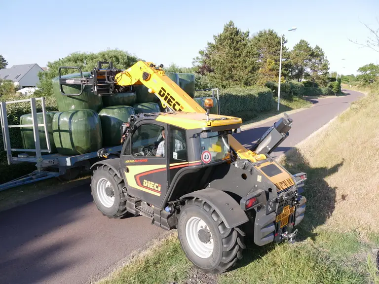 Le Dieci Agri Plus 42.7 VS Evo2 présente une capacité de charge maximale de 4,2 tonnes. © D. Laisney