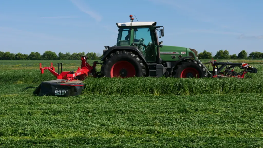 Lors de l'essai de la combinaison de fauche SIP, réalisé avec un tracteur de 180 ch, la vitesse de travail se situait entre 15 et 20 km/h.