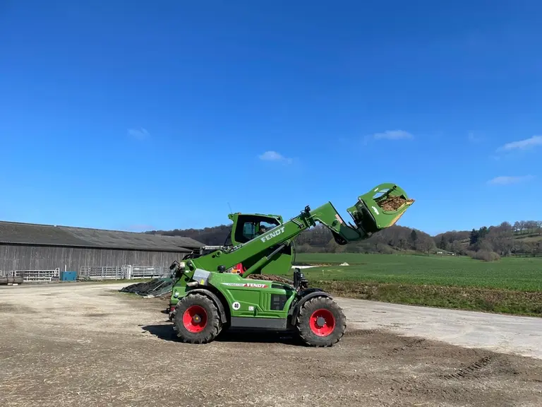 Le chargeur télescopique Fendt Cargo T740 présente un empattement de 3,10 m.