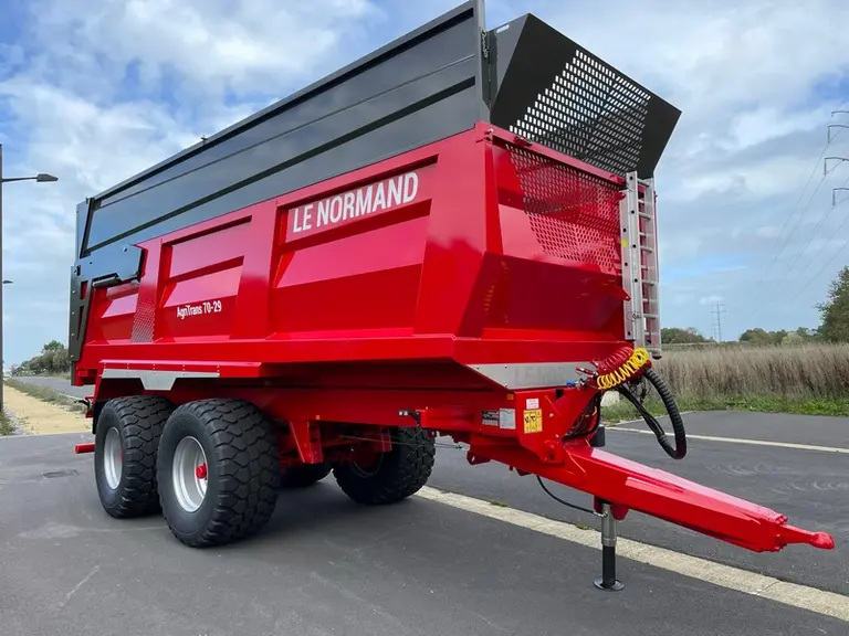 Les bennes Agritrans de Le Normand  se déclinent en trois PTAC : 24, 29 et 32 tonnes.
