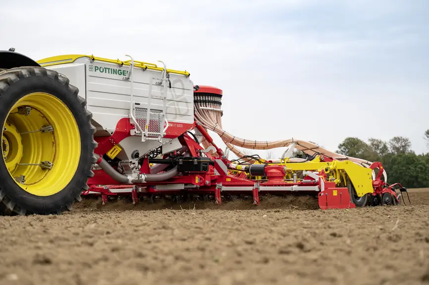 L'Aerosem VT 6000 DD dispose d'une trémie de 4 600 litres.
