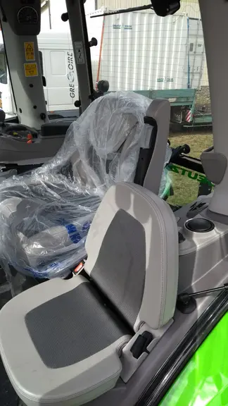 Siège passager Deutz-Fahr 8280 TTV - Série 8