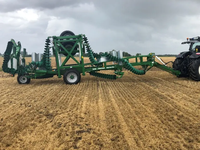 Herse à disques Diamond Harrow Kelly Tillage Europe Réussir Machinisme