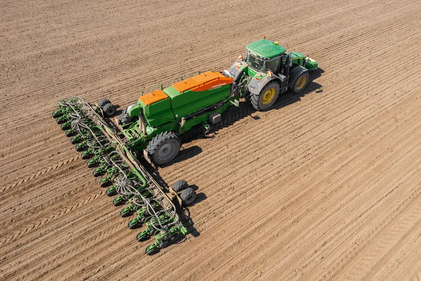 Le semoir Precea TCC d'Amazone se décline en 9 et 12 m.