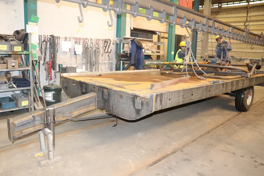 Metal-Fach produit des plateaux à fourrage.