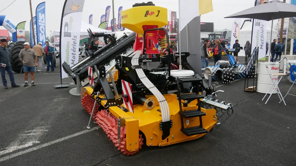 Broyeur Cover-Seeder de Müthing au Sommet de l'élevage 2022