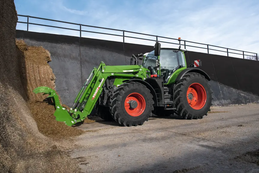 Chargeur frontal Fendt Cargo 6.100 Profi sur tracteur 700 Vario Gen7