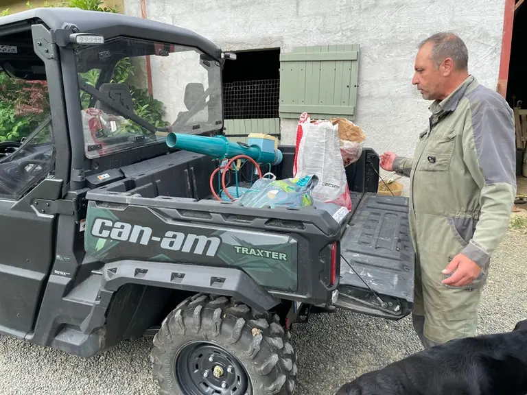 SSV Can-am Traxter HD7 utilisé par un agriculteur céréalier