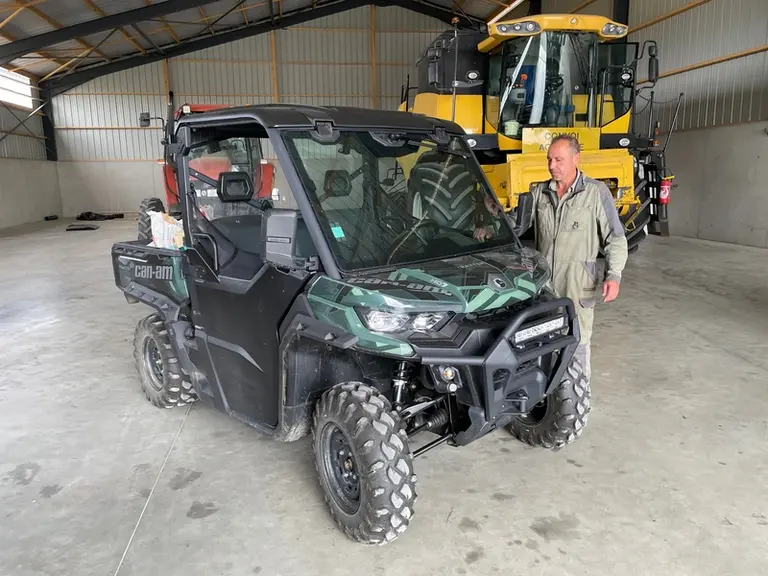 SSV Can-am Traxter HD7 utilisé par un agriculteur céréalier