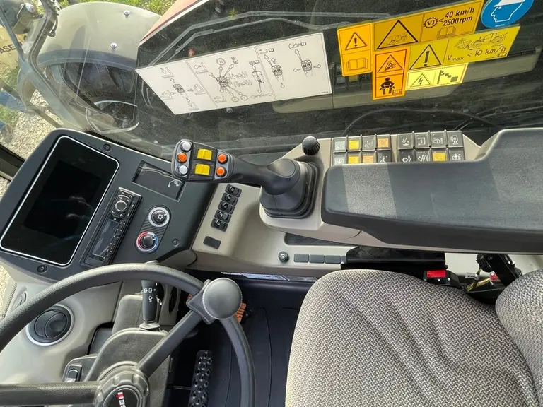 Le chargeur télescopique Farmlift de Case IH adopte de de nouvelles commandes et un grand écran d'affichage.