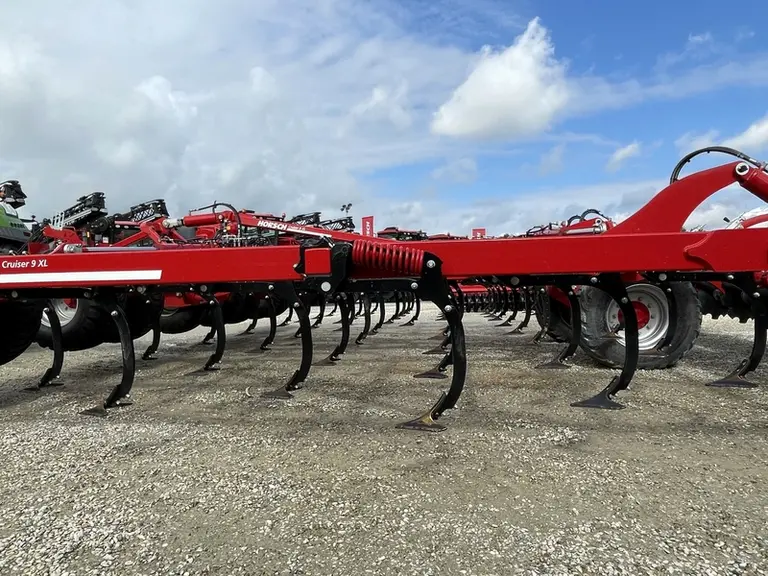 Le déchaumeur à dents Horsch Cruiser 9 XL inaugure la nouvelle dents FlexGrip.
