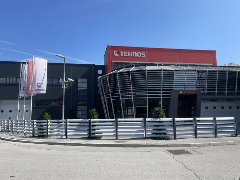 Tehnos dispose à Zalec (Slovénie) d'une usine très automatisée pour la production de ses matériels.