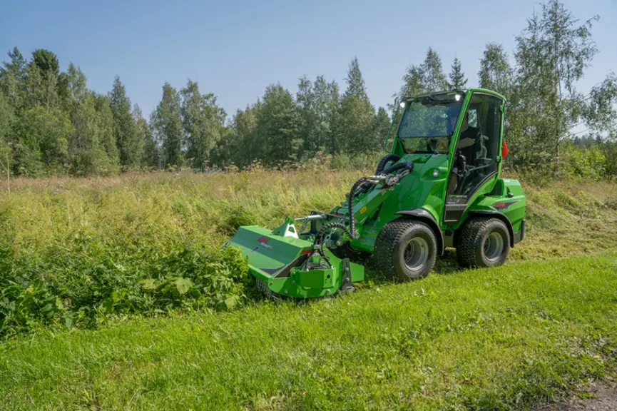 Les nouveaux valets de ferme Avant Tecno 635i et 640i bénéficient d'une puissance hydraulique accrue.