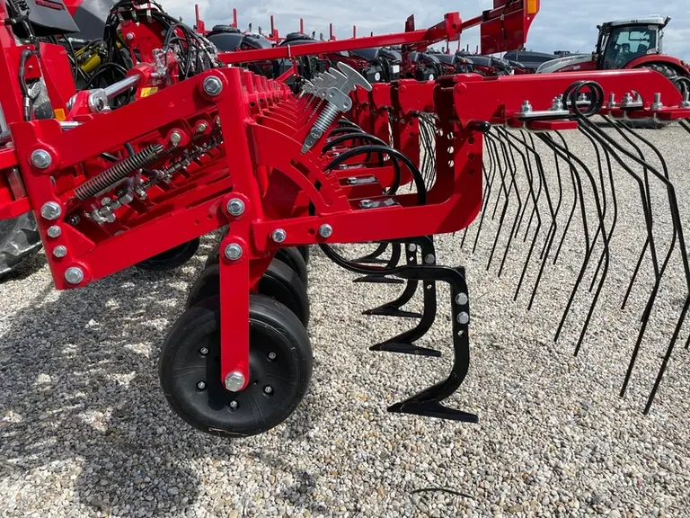 La bineuse Horsch Transformer VS utilise des éléments compacts.