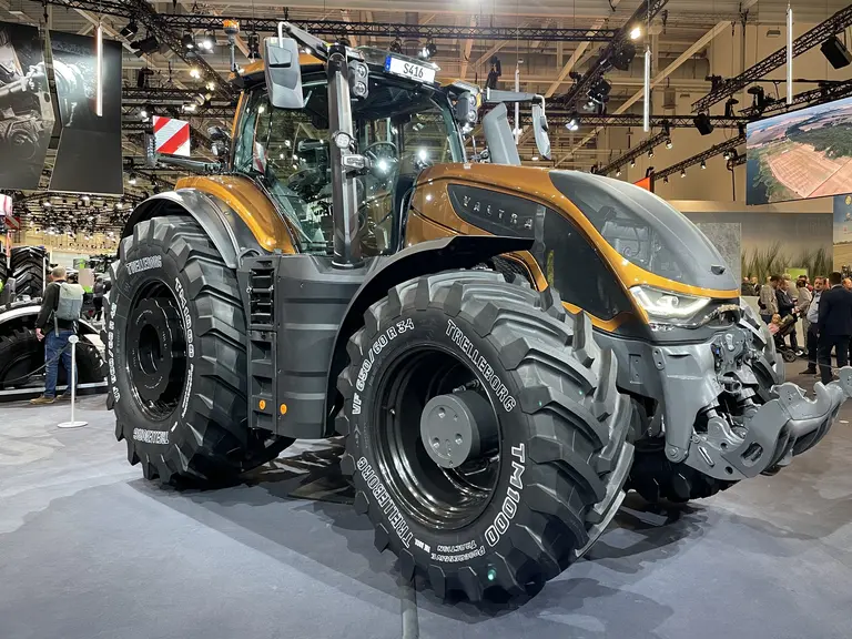 Tracteur Valtra S6 au salon allemand Agritechnica