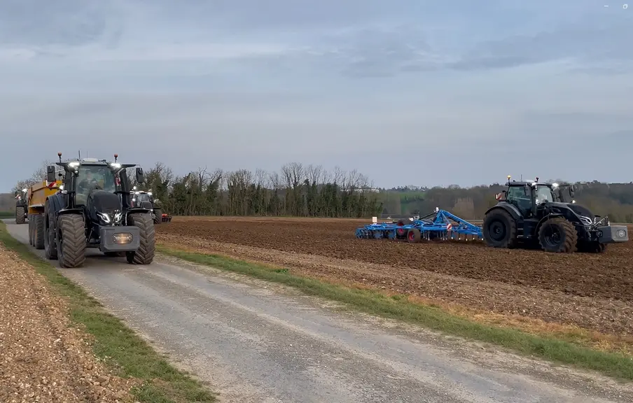 Valtra propose plusieurs solutions de télégonflage adaptées aux fréquences de montée/descente en pression.